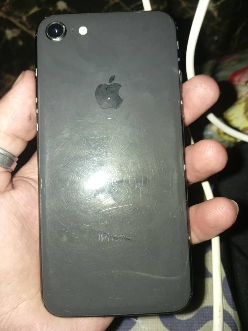 Apple iPhone 8 1