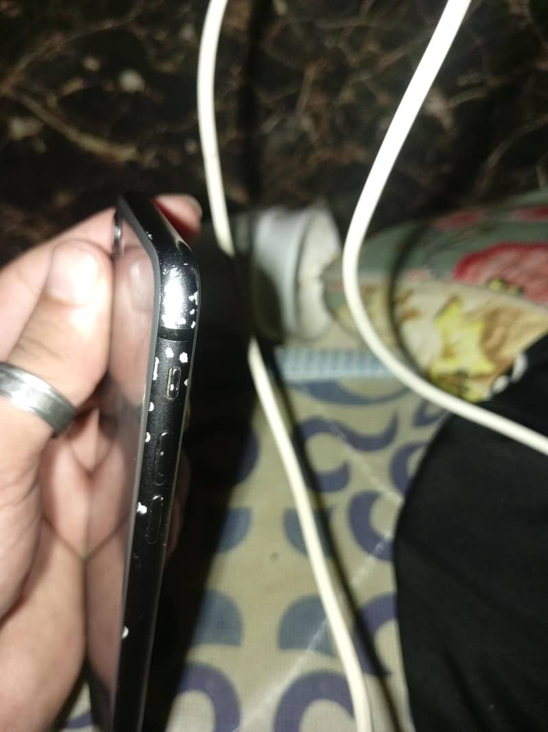 Apple iPhone 8 4