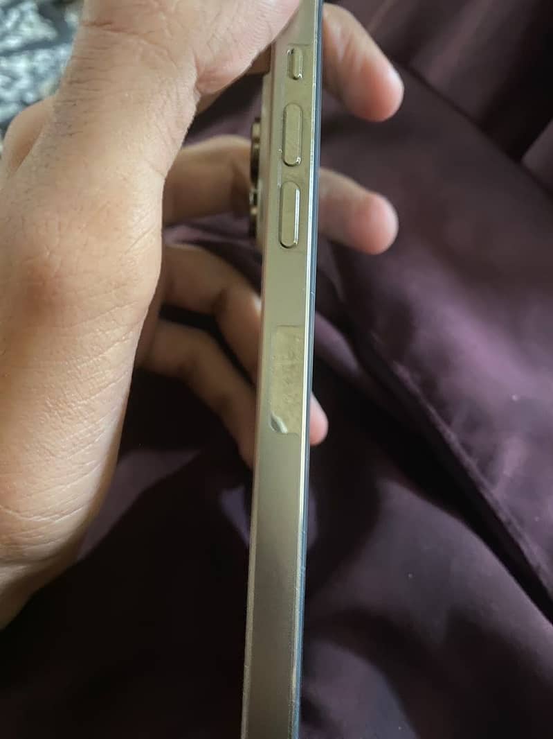 Iphone 14 pro max 4