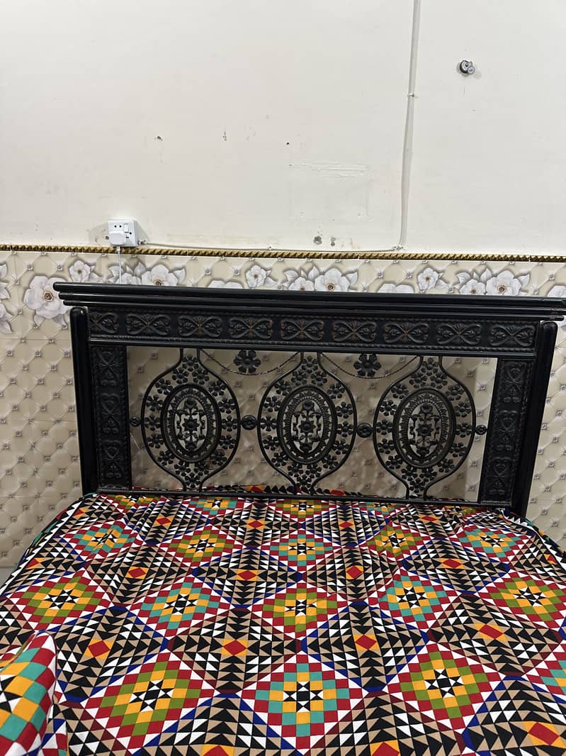 Iron bed 1