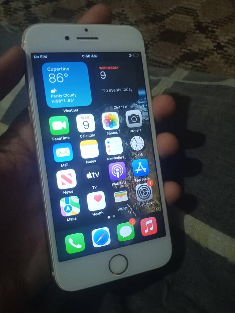 Apple iPhone 8 0