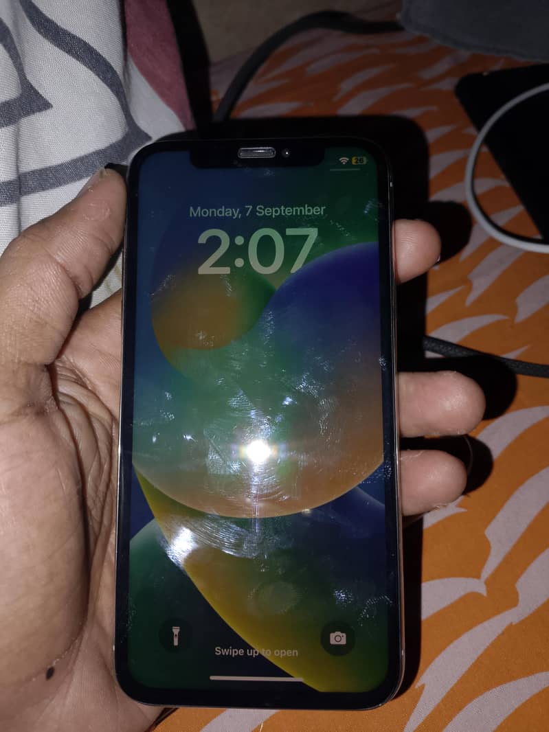 Apple iPhone X 3