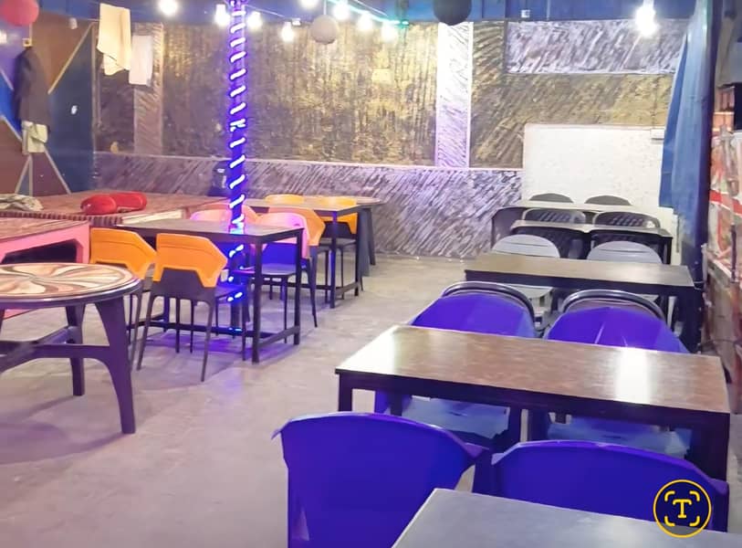 Table and chairs set 2