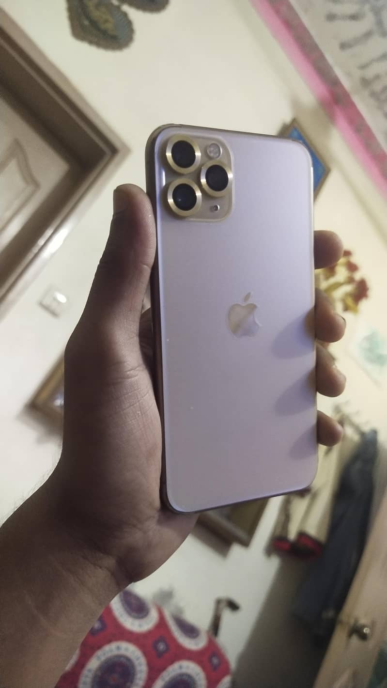 Apple iPhone 11 Pro 1