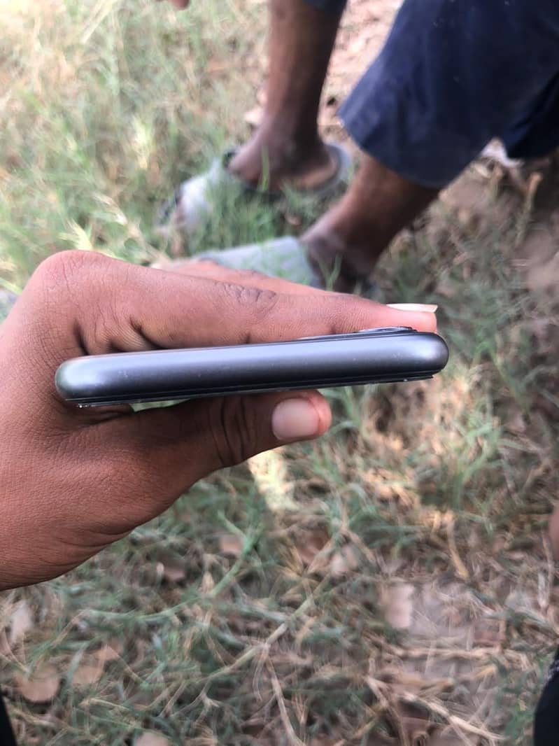 Apple iPhone 11 2