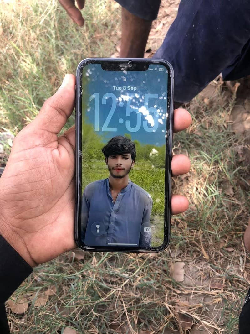 Apple iPhone 11 6