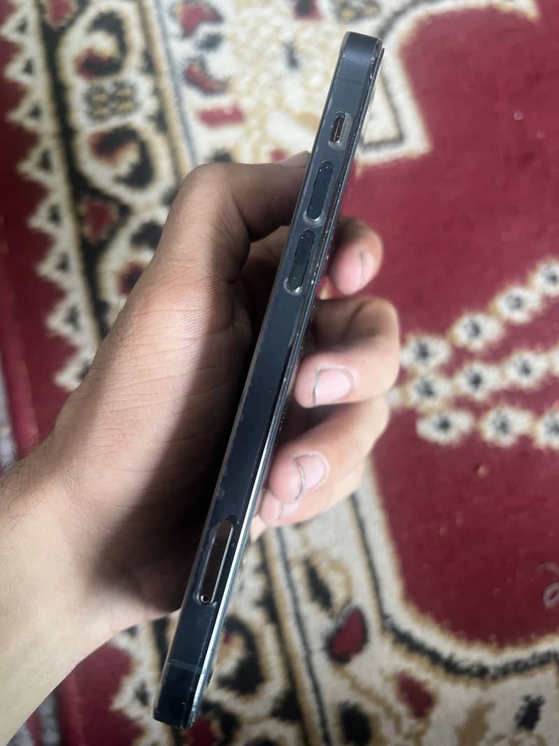 Apple iPhone 12 Pro 1