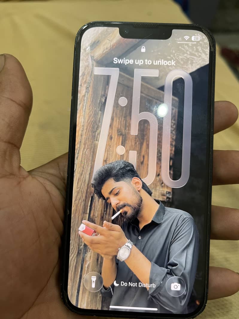 Iphone 13 4