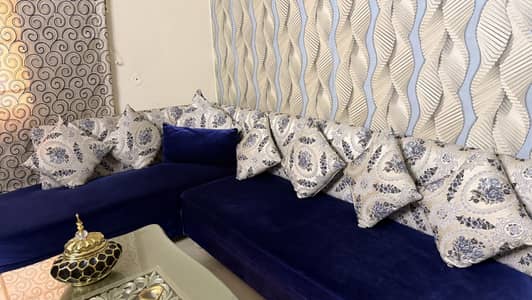 5 seater sofa set with cushions
