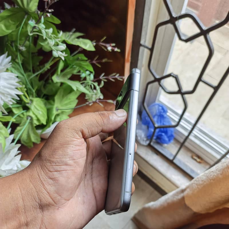 Google Pixel 8 2