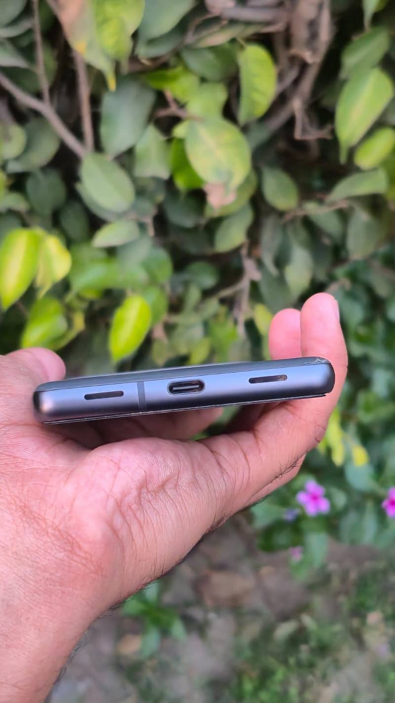 Google Pixel 7a 5