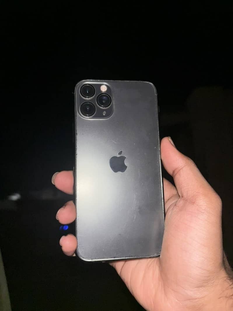 Apple iPhone 11 Pro 2