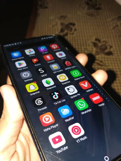 Tecno CAMON 20 box ke sath hai