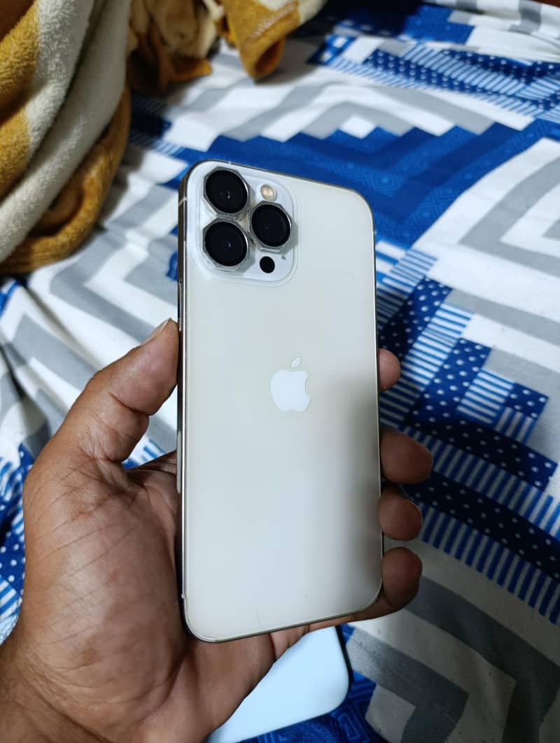Apple iPhone 13 Pro Max 2