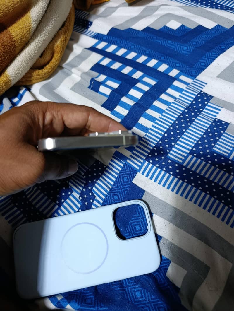 Apple iPhone 13 Pro Max 7