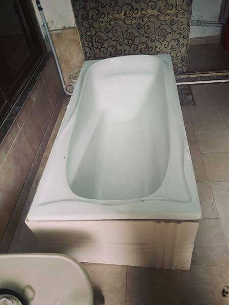 bath tub 4