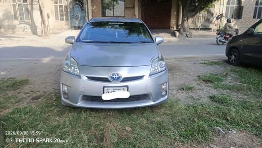 Toyota Prius 2014/11 mary apny name ha total janion ha 100%
