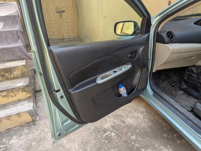 Toyota Belta 2006