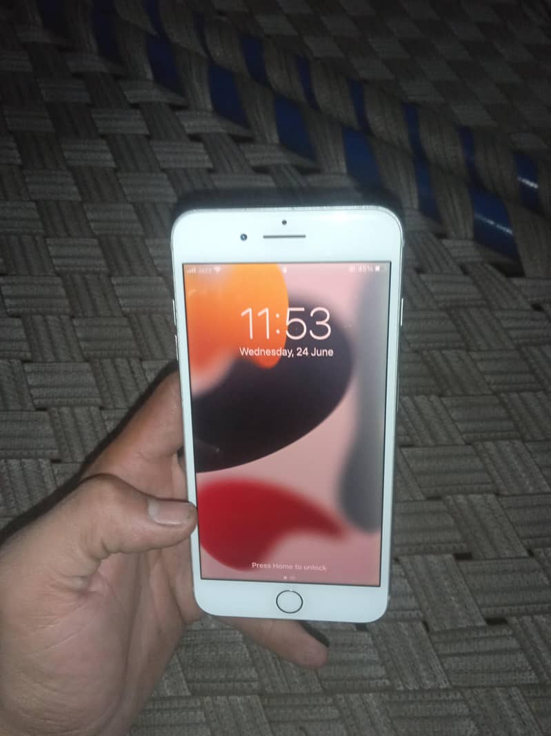 Apple iPhone 7 Plus 2