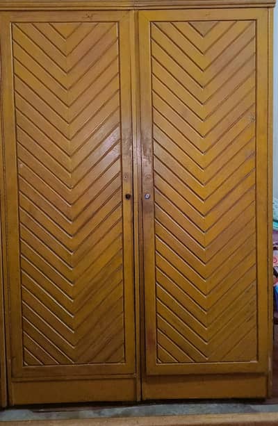 Almirah/wardrobe