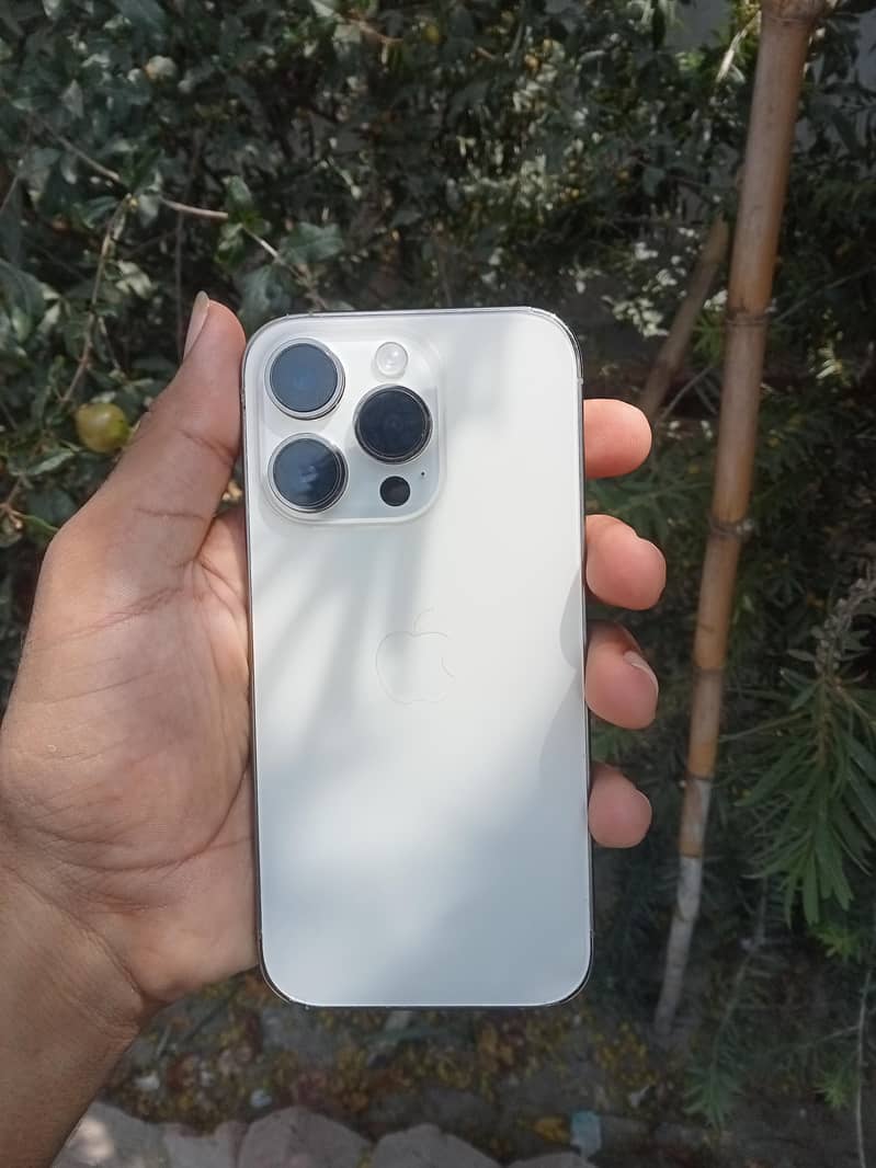 Apple iPhone 14 Pro 3