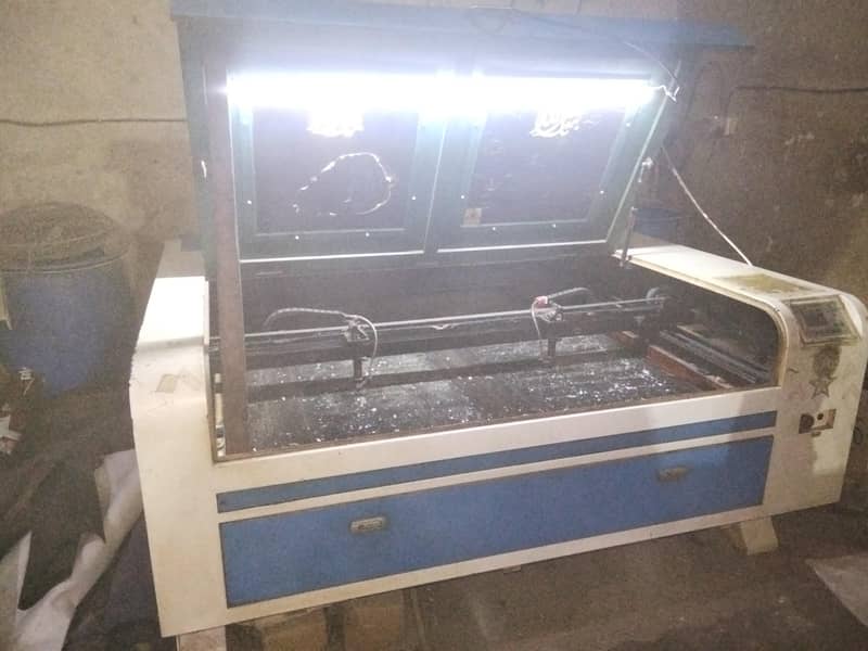 Co2 Laser Cutting machine 2