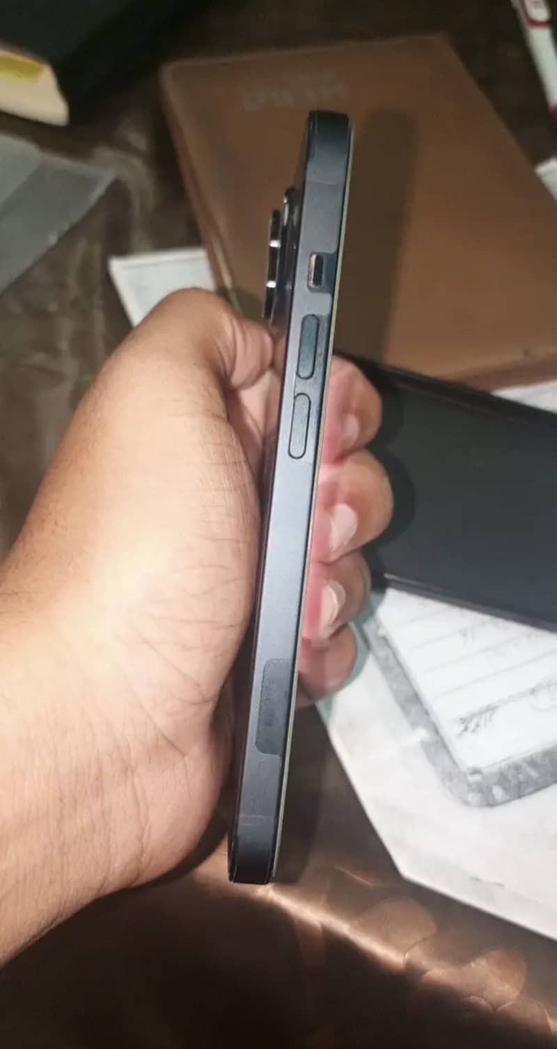 Apple iPhone 14 plus 1