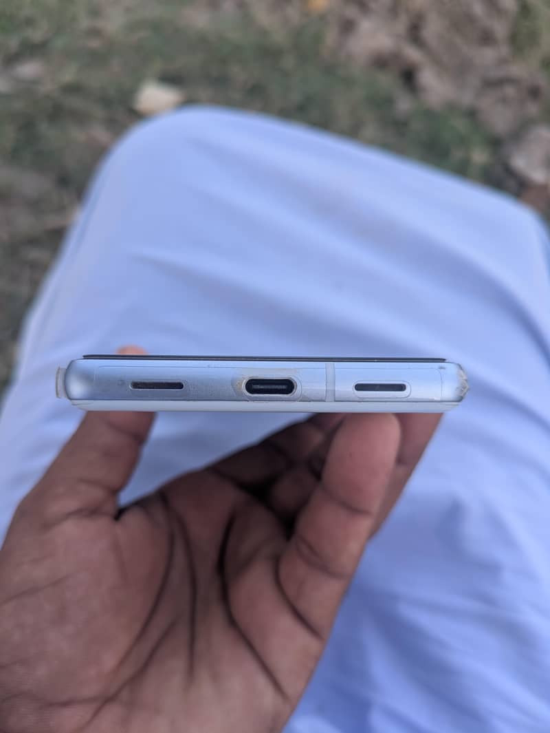 Google Pixel 7a 2