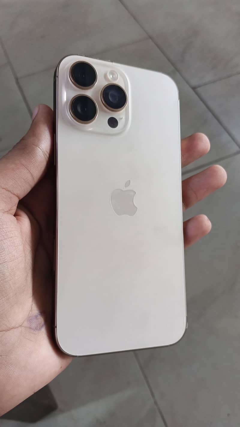 Apple iPhone 16 Pro Max 0