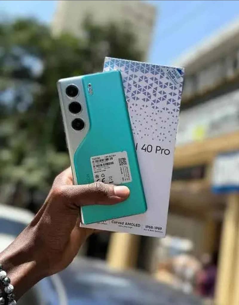 Tecno CAMON 40 Pro 2
