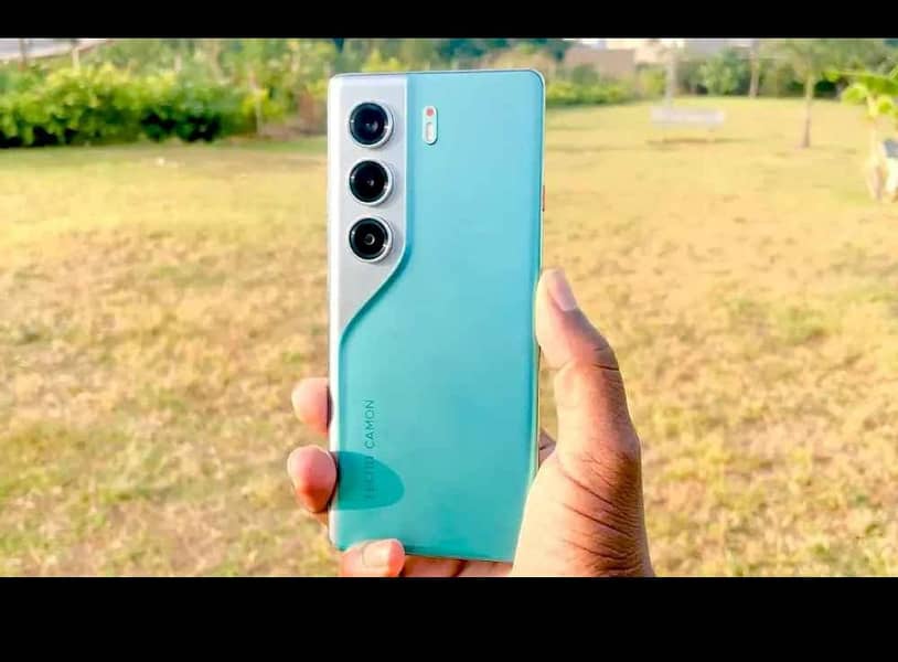 Tecno CAMON 40 Pro 4