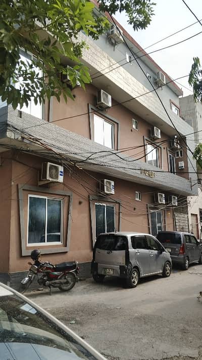 8 Marla 3 Triple Stories Cornor Building Fully Furnished Running Hostel For Sale  Rajistri Intqal. Demand 8 Crore