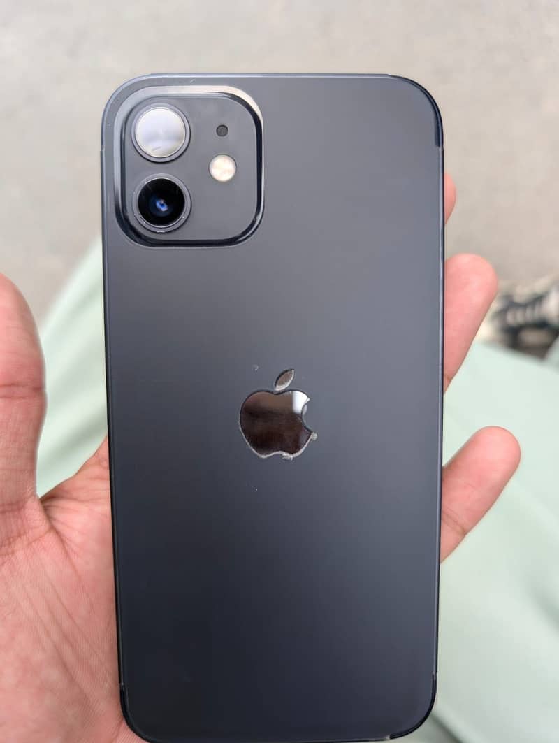 Apple iPhone 12 3
