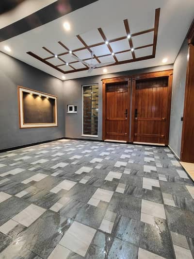 Brand New House For Sale in G15 size 08 Marla (30*60) Double story Near to markaz masjid park More Ten Options Old & New House available