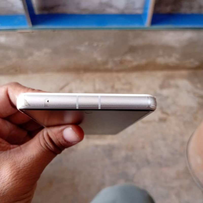 Google Pixel 7a 4