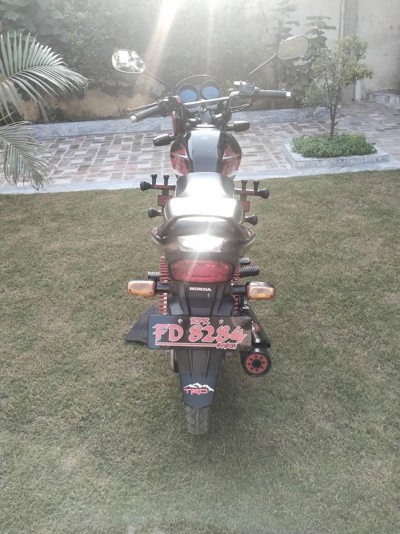 cb 125 5
