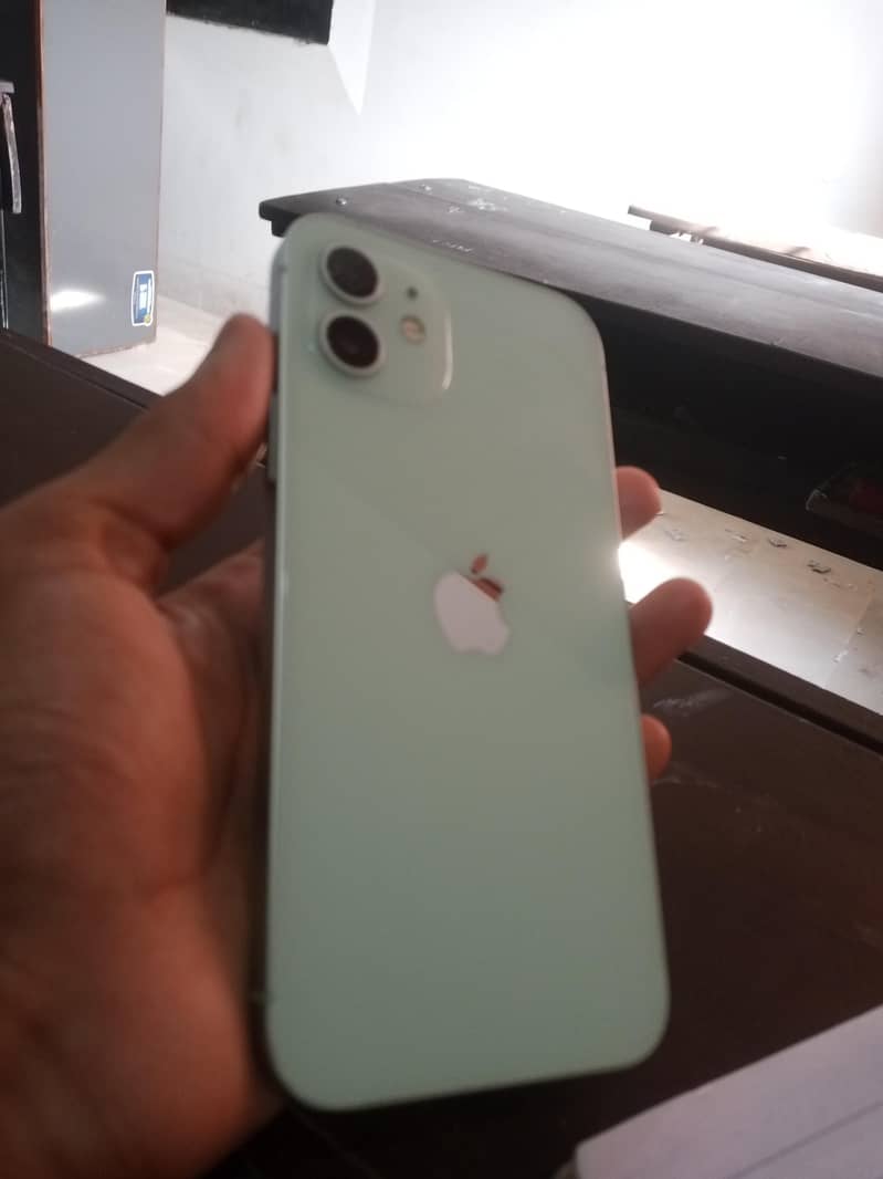 Apple iPhone 12 0