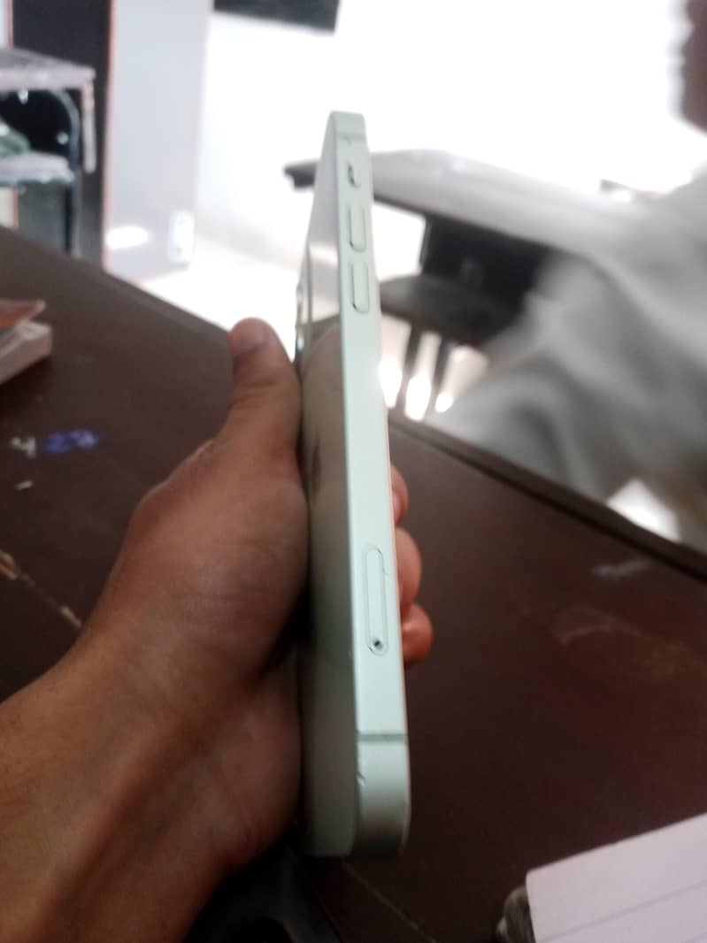 Apple iPhone 12 2