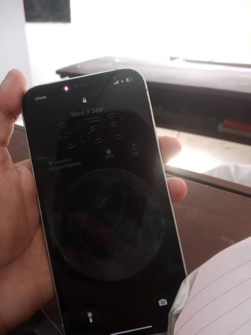 Apple iPhone 12 3