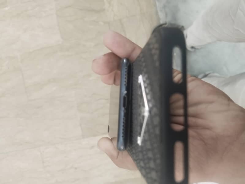Apple iPhone 8 0