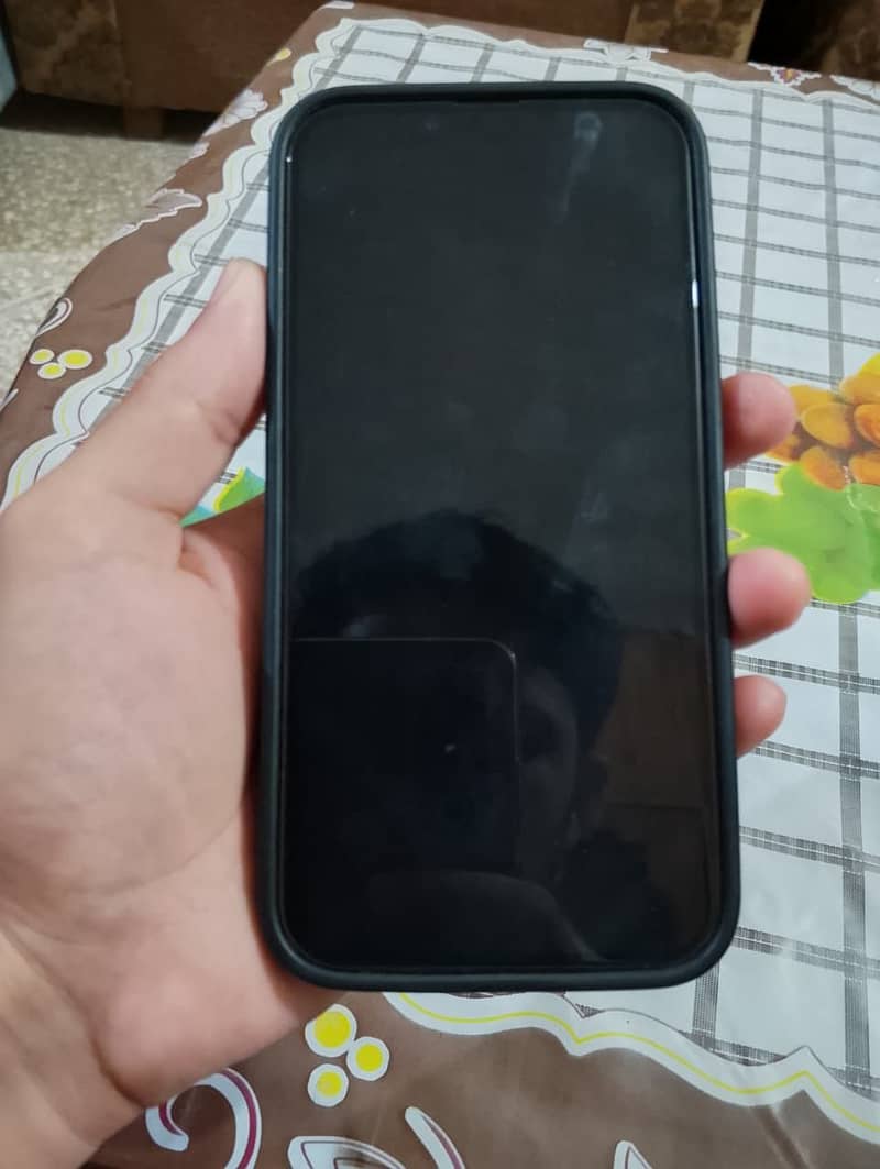 Apple iPhone 14 4