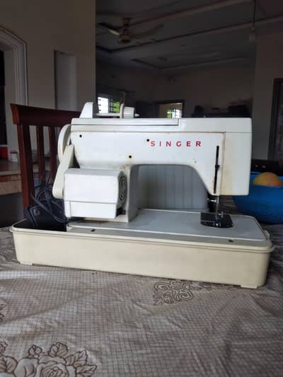 Singer Dismatic Swing Machine