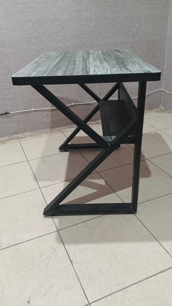 Computer Table for Sale 0