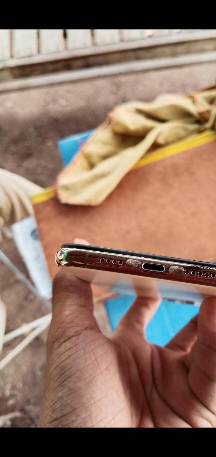 Apple iPhone 11 Pro Max 3
