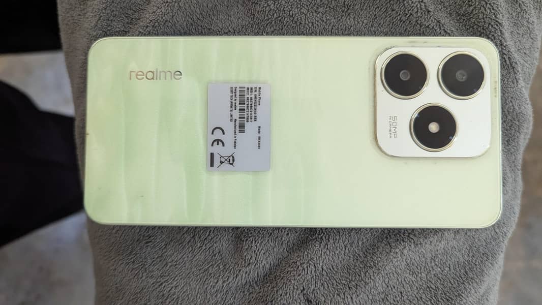 Realme C63 8