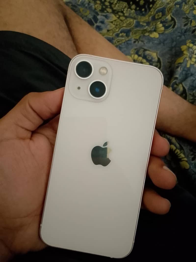 Apple iPhone 13 0