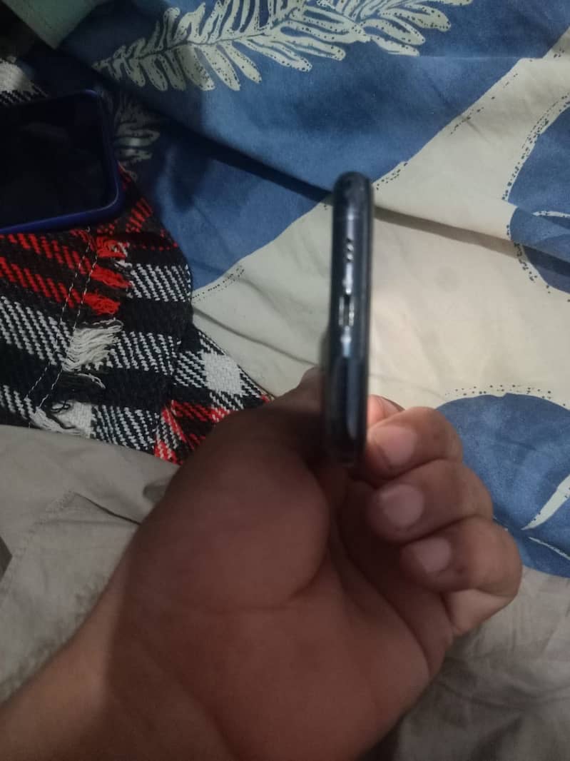 Apple iPhone 11 Pro 0