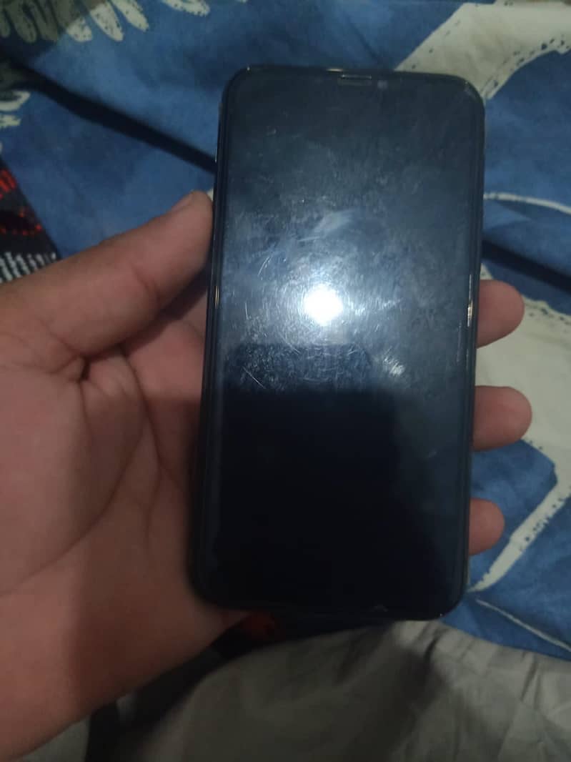Apple iPhone 11 Pro 2