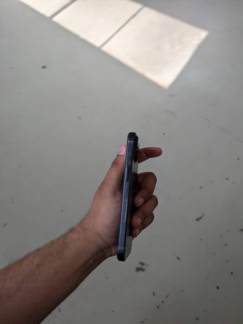 Apple iPhone 15 3