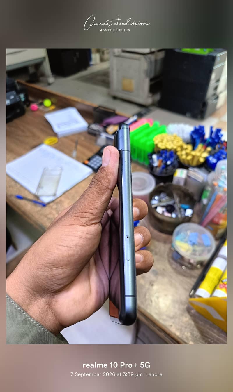 Google Pixel 8 6